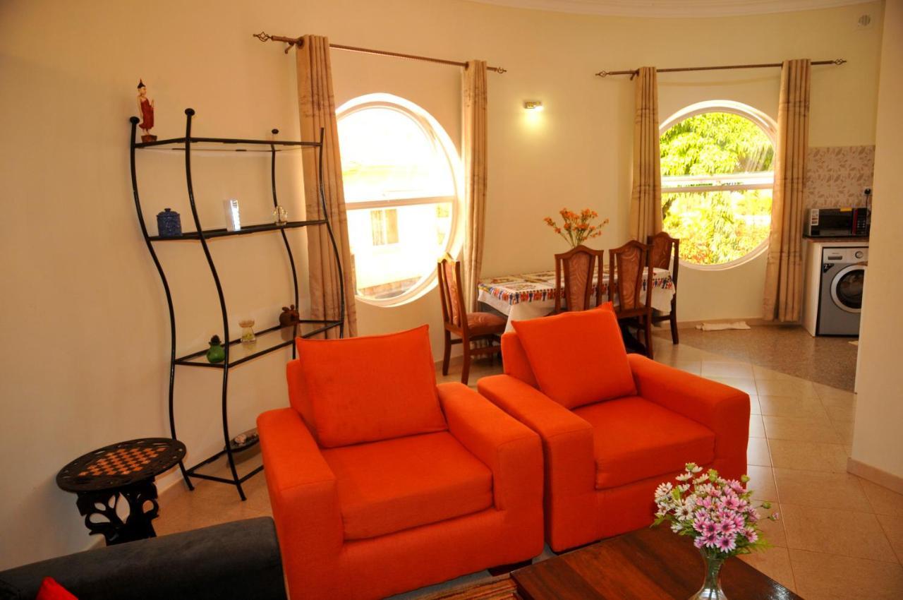 Victoria Lake View Guesthouse & Safaris Entebbe Exterior foto